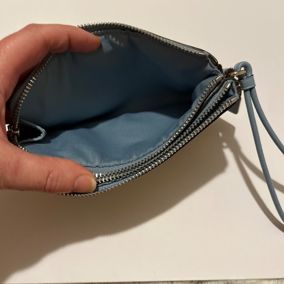 Authentic Coach Light Khaki & Baby Blue Signature Double Zip Spacious Wristlet - Picture 13 of 14